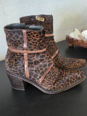 Women's cheetah leather size 7 ankle boots